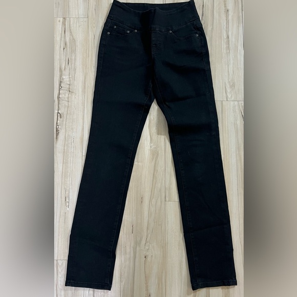 Jag Jeans Denim - Like new! Jag jeans • size 2 • Women's Denim • high rise slim leg • dark blue